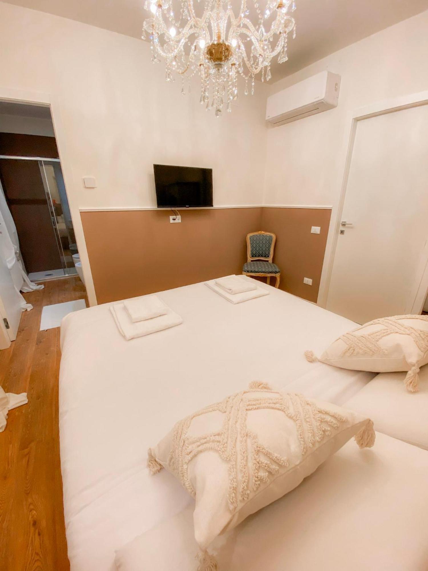 San Polo Luxury Suites In Veneţia Exterior foto